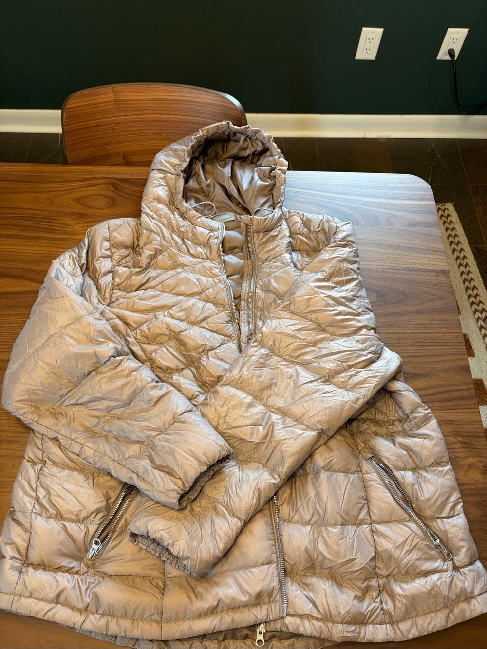 Athleta Packable Hooded Puffer Jacket - Light Taupe